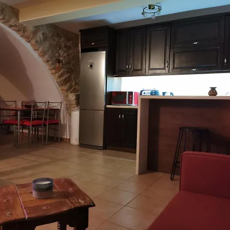 Holiday home Angie's Stone House Peleta