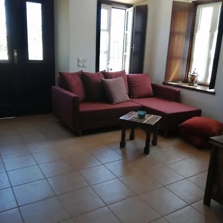 Holiday home Angie's Stone House Peleta