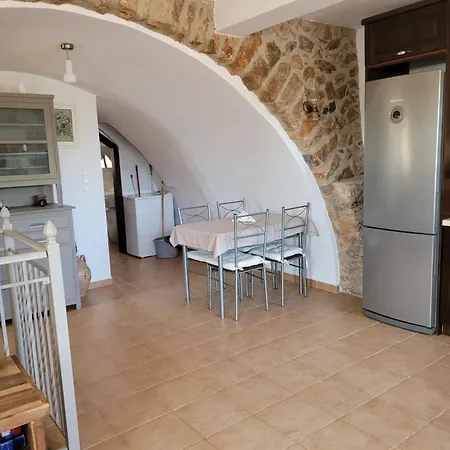 Angie's Stone House Holiday home Peleta